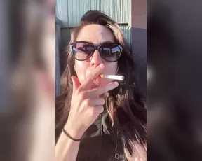 quinnlivid show chat live porn