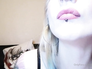 thefetishvixen As requested more talking content with tongue show chat live porn