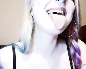 thefetishvixen As requested more talking content with tongue show chat live porn