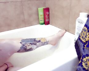 comeplaywithbri Bath time Come shave my legs with me show chat live porn