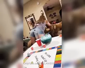 melaniexsanders shaking what my moma gave me show chat live porn