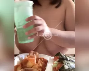shortmelons 28 11 2020 topless rambling mukbang 14mins basically an update on what s going o show chat live porn