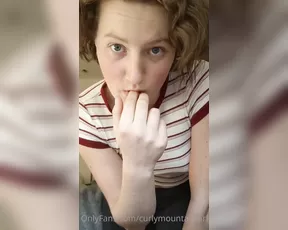 curlymountaingirl Do you like finger sucking show chat live porn