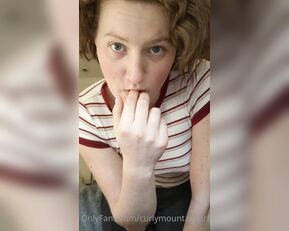curlymountaingirl Do you like finger sucking show chat live porn
