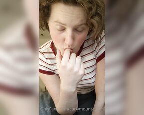 curlymountaingirl Do you like finger sucking show chat live porn