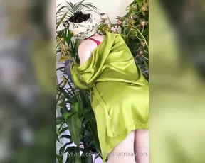dominatrixalison Cute bts of me watering my garden I ve been hav show chat live porn