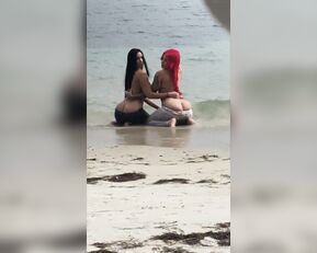 yesynaya Hey guys Want to see me and my gf topless and ass out ba show chat live porn