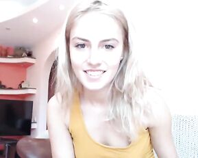 Sassyhelen slim sexy blonde webcam show