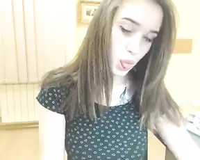 Shystephanie beautiful teen show body doggy to webcam show