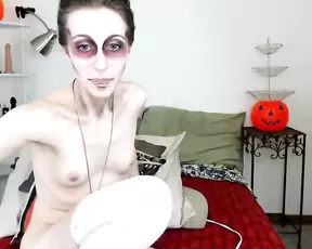 Slutty babe is ready to show us her boobs