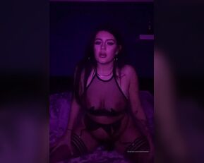 niamhvelvet I love fucking myself with this big black dildo show chat live porn