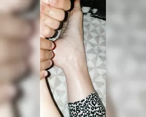 a_thing_for_red My feet needed this xxx onlyfans liveporn