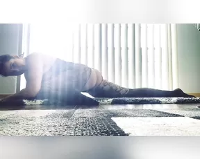 vikingbarbievip Afternoon stretches xxx onlyfans liveporn