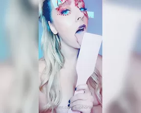 euphoriasiren POV You have come to win over the Queen of hearts xxx onlyfans nude live porn