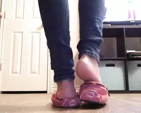 nataliefox Pink Moccasin Shoe Play Wrinkled Soles (3 min) show chat live porn