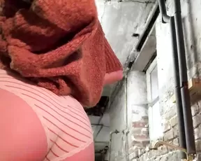 bubzz a_little_dirty_clay-hands_rubbing_featuring_random_basement_noises show chat live porn live sex 1