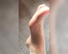 tatianasnaughtytoes 26 11 2020 ThrowBackThursday 2018 08 05 HotPink Pedicur show chat live porn