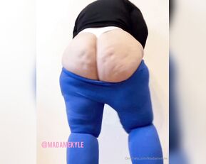 thebrokenpeach went and bought some new yoga pants bc all mine are black lol i wanted you to be able to s show chat live porn