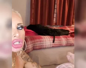 sophieaslut hey_hey_my_fans_sophie_s_sex_school_preparing_for_gang_bang_part_two show chat live porn live sex