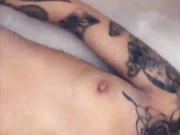 Honey Gold bathtub tease chat live porn live sex