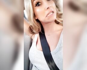 Austin Reign pussy fingering & blowjob in car snapchat premium live porn live sex 1