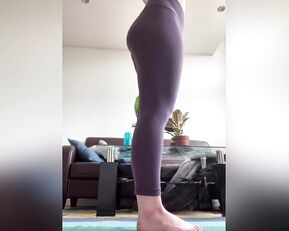lily_loves Working on my flexibility with daily yoga show chat live porn