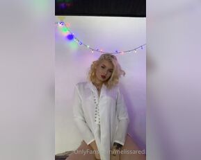 melissared _5f85a5f15ed364eca6cae_source show chat live porn