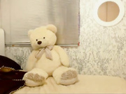 Blonde bomb is working on that gigantic wang