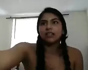 Dreamy raven haired babe fucking a pulsating meatloaf.