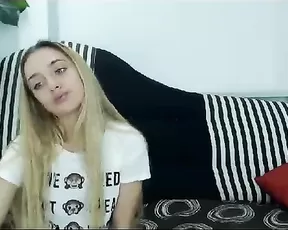 So pretty latin brunette wife make a hell of a blowjob when parents leave