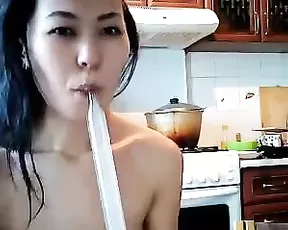 Amateur honey in front of the webcam