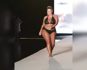 ashalexiss one year ago this happened show chat live porn live sex