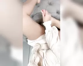 rosaverte soft smooth legs and delicate feet. perf show chat live porn live sex