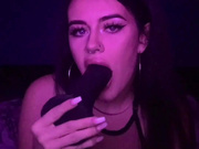 niamhvelvet Watch me xxx off my curvy body whilst shoving a big show chat live porn