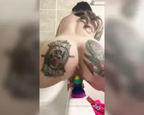 Princess Pineapple bathtub rainbow dildo blowjob live porn live sex