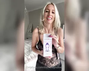 thehornyhotwife love honey parcel has arrived show chat live porn