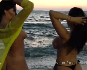anastasiadollofficial Such a beautiful sunset with my American bab show chat live porn