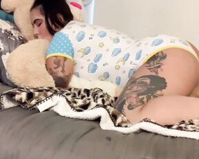 lillysg94 Nap time with Mr teddy show chat live porn