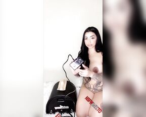 Cassie Curses riding sex machine snapchat premium 2020/05/19 live porn live sex