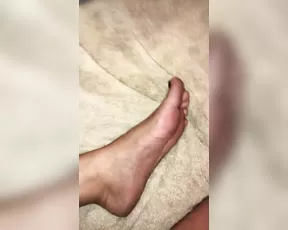 Nadia Love Watch me cum on my feet 1080x1920 show chat live porn
