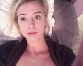Hayley Reed naked teasing on bed chat live porn live sex 1