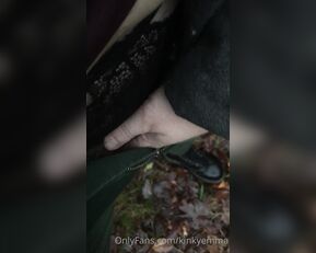 kinkyemma Got horny on my walk there were people in many differen show chat live porn