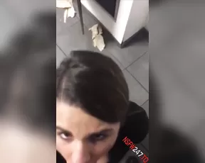 Crystina Booty Queen mall restroom blowjob chat live porn live sex