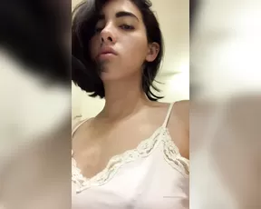 pupau buenos_dias_despierto_muy_caliente_ustedes_no show chat live porn live sex 1