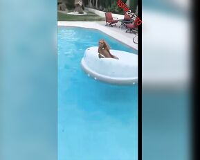 Maddison Morgan squirt by the pool snapchat premium live porn live sex 1