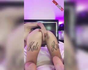 Kali Roses making my dildo wet to have a smooth & wetty mastrubation live porn live sex