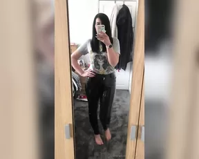 morticia_adms Tight pants from front slow moving x Adult Webcams chat for free live porn