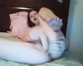 Big ass teen shows off