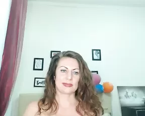 I’m shoving hand in her cunt