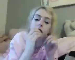 Another good wife of the World make a hell of a blowjob,!damn hot!